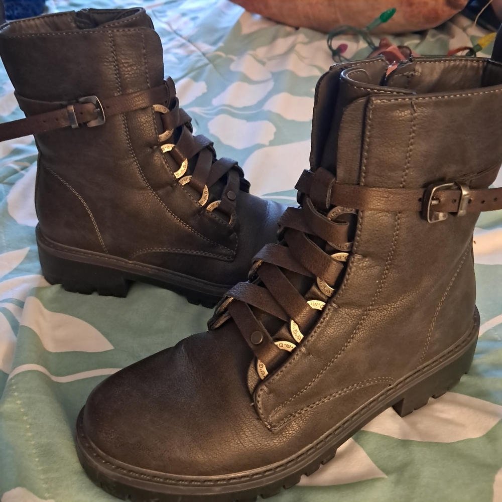 Chocolate Brown Combat type boots. Size 7 From Shein